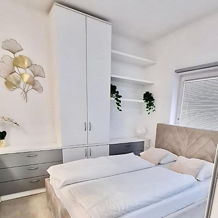 Ljubljana Central Lux Apartment With Free Parking Buitenkant foto