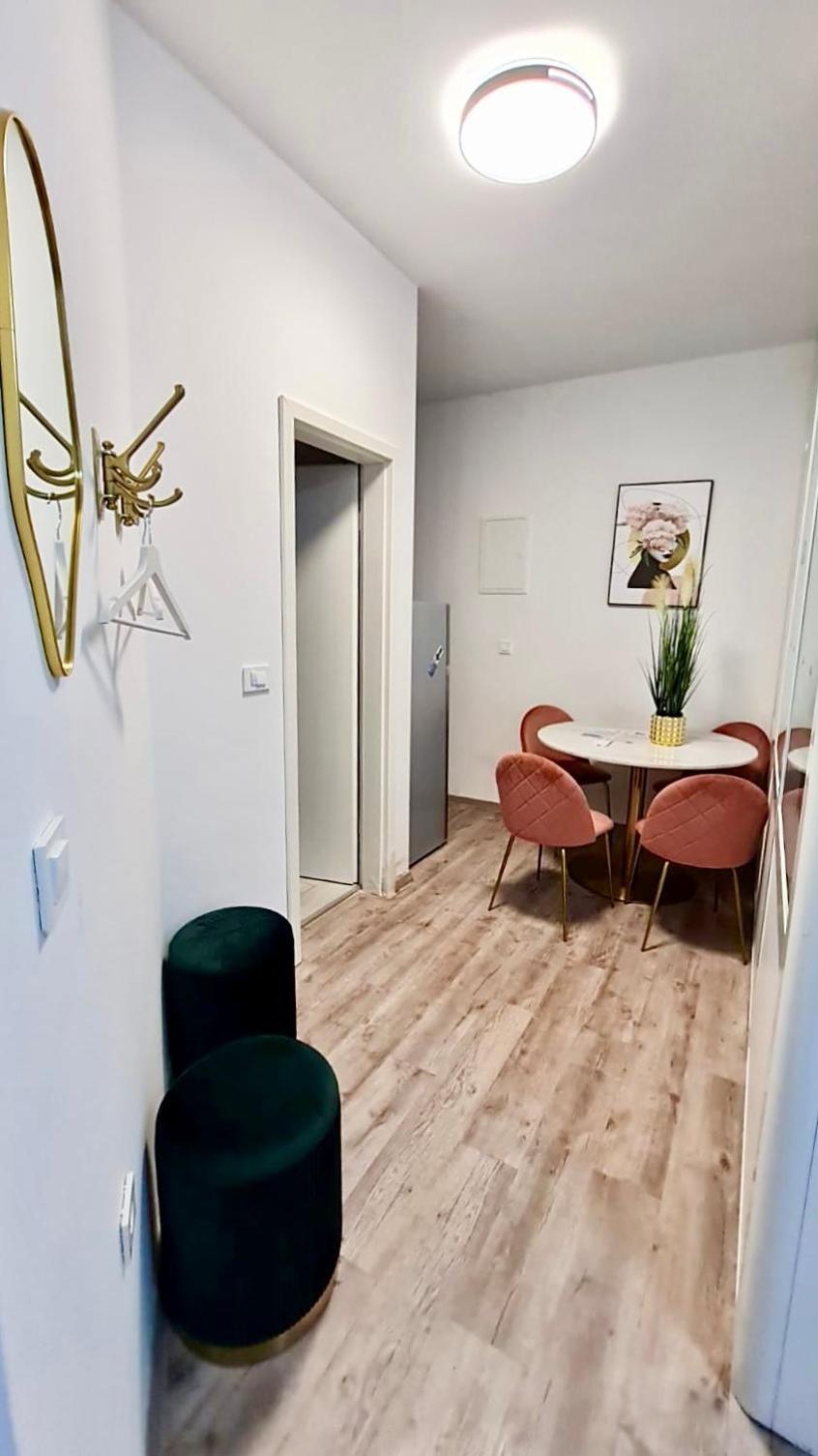 Ljubljana Central Lux Apartment With Free Parking Buitenkant foto