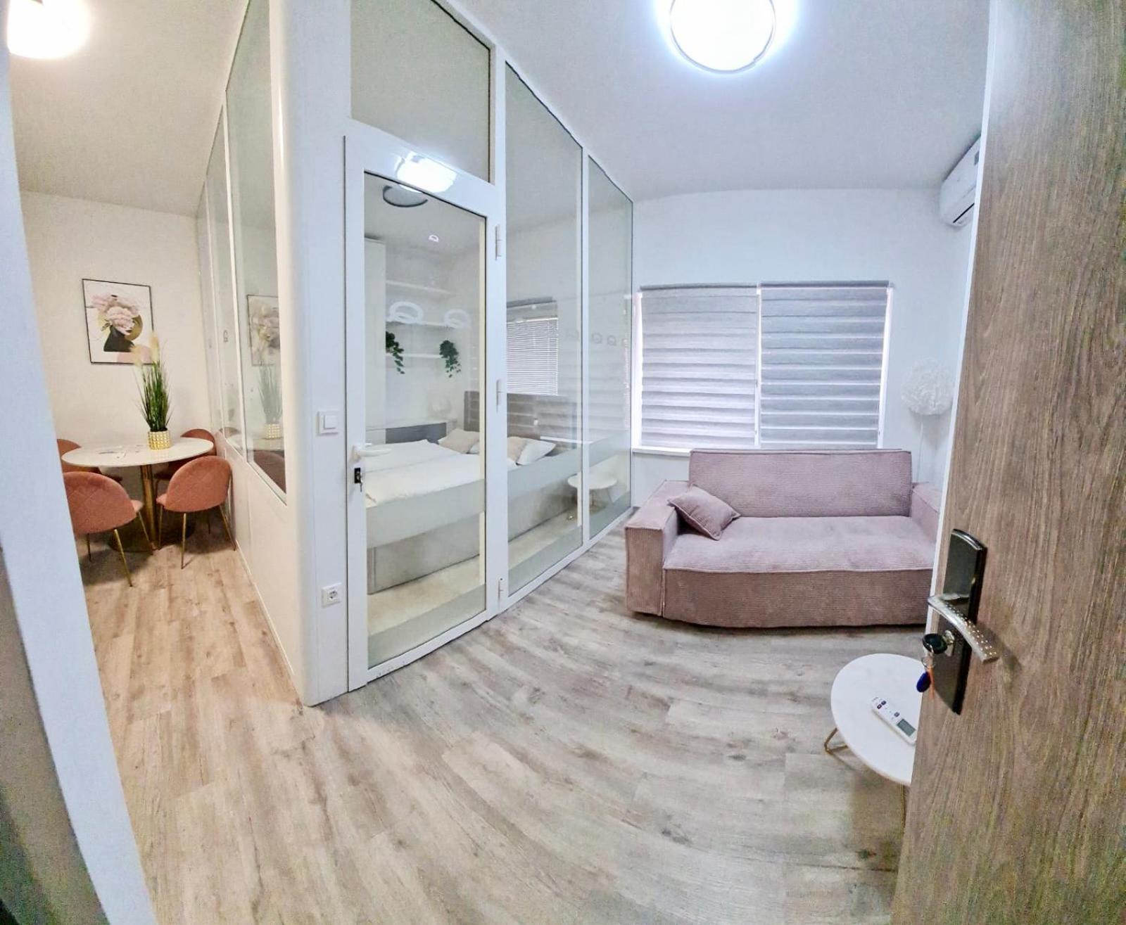 Ljubljana Central Lux Apartment With Free Parking Buitenkant foto